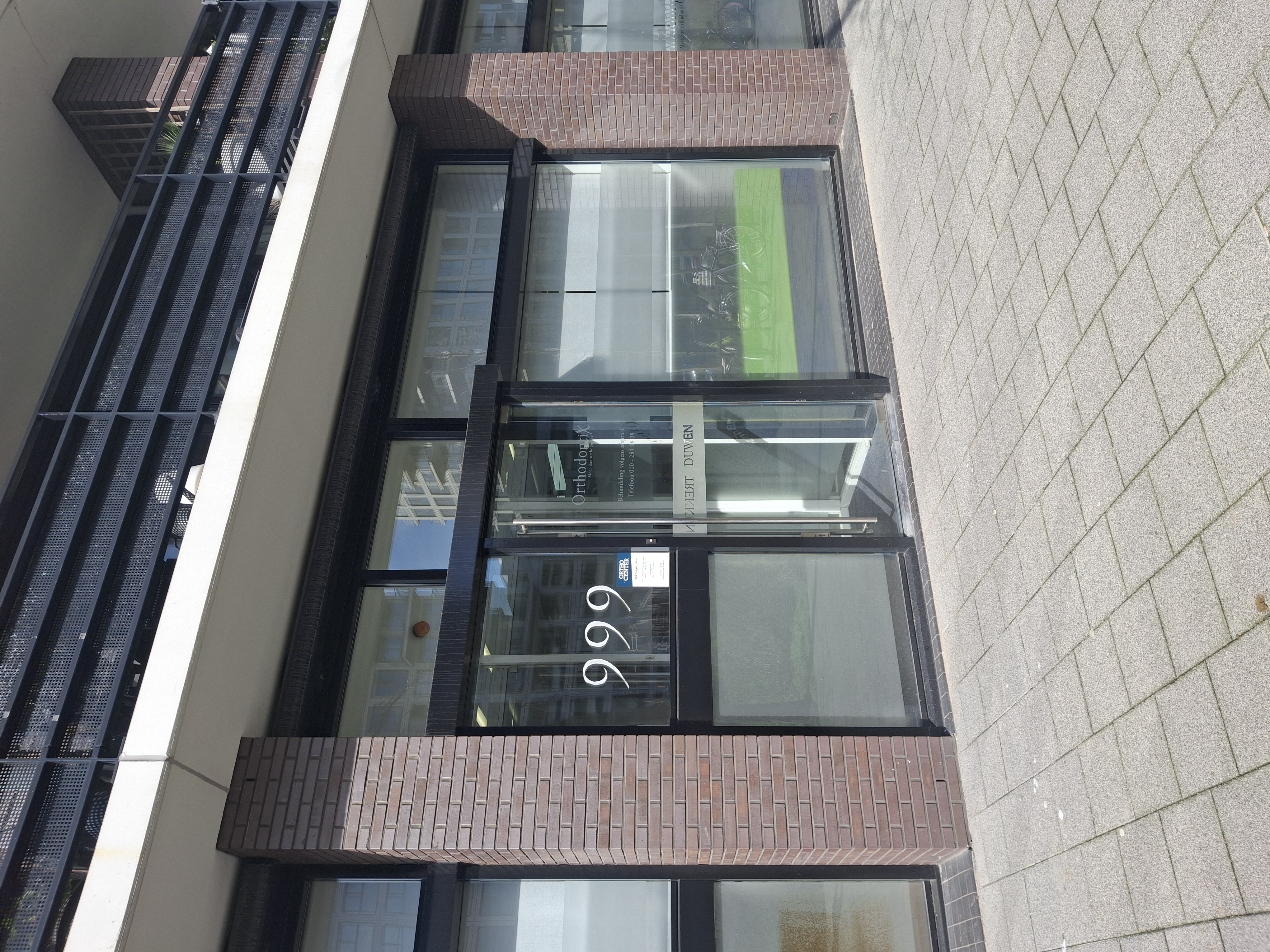 Exterieur MRA Specialisten Rotterdam – Gedempte Zalmhaven 999